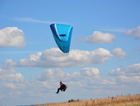 组装降落，从天空到地面的完美过渡 组装降落