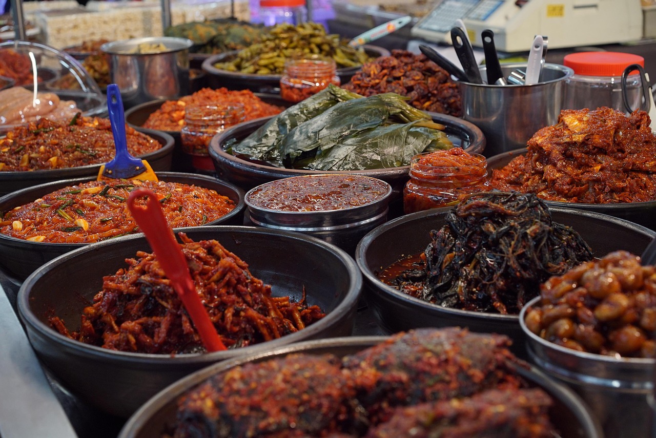 香港旺角购物指南，探索时尚与美食的绝佳去处 香港旺角购物指南