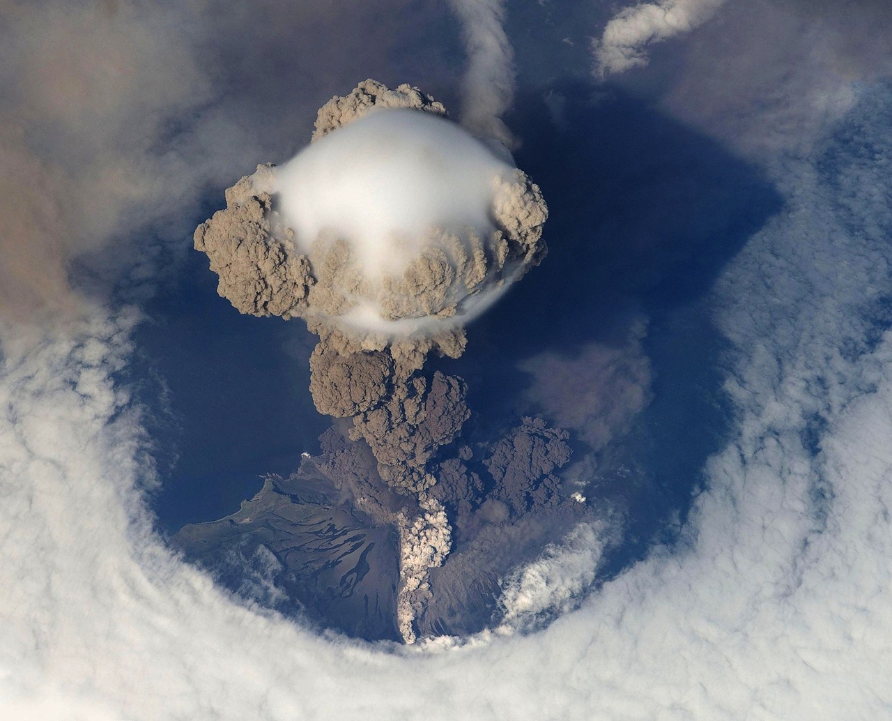 墨西哥火山喷发的壮丽与警示 墨西哥火山喷发